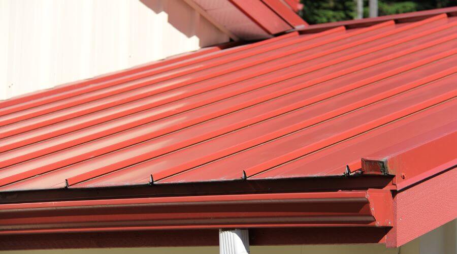 Professional gutter cleaning services in Pampa, TX